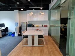 Robinson 112 (D1), Office #625239391